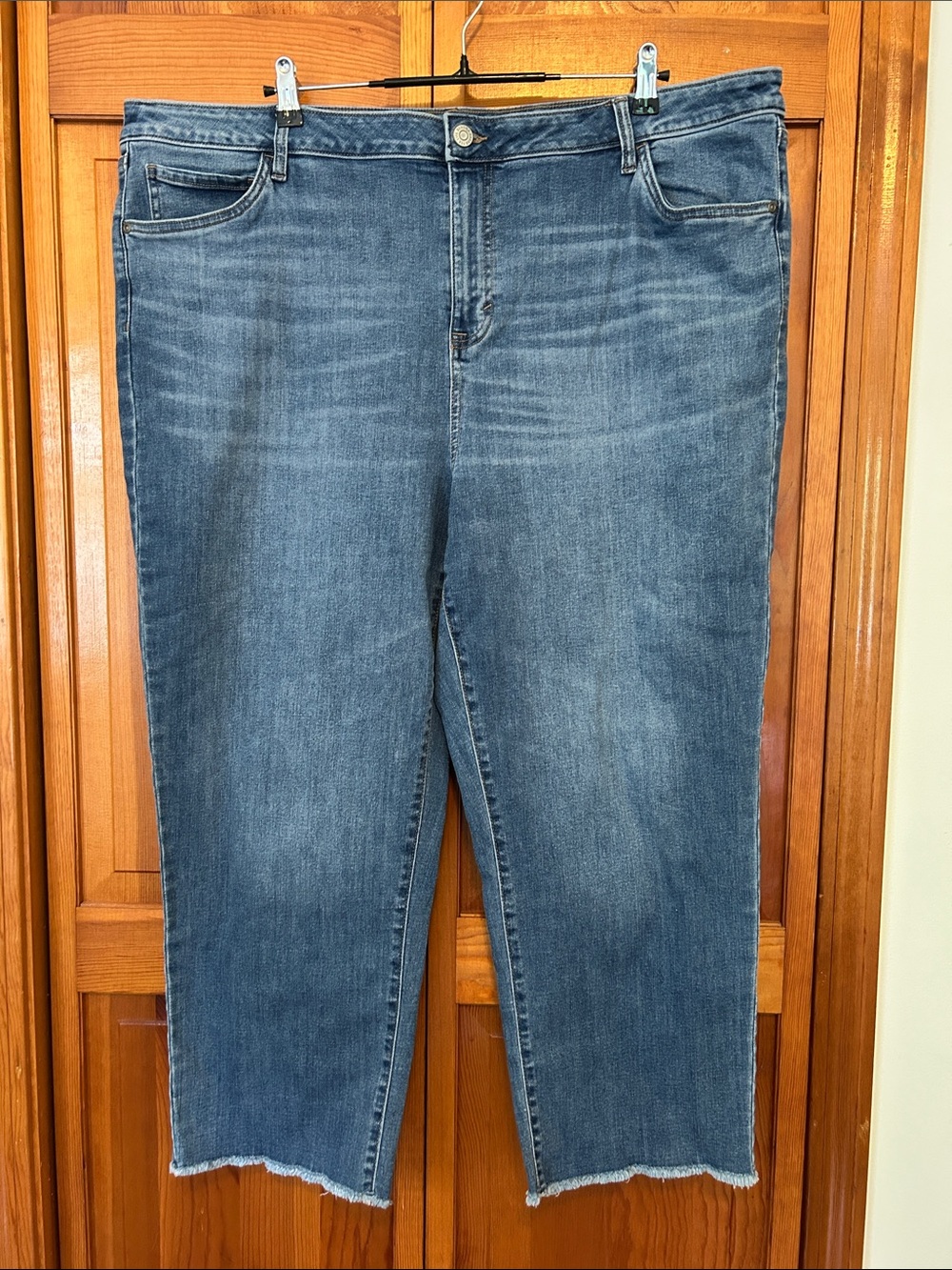 Sonoma Women's Ankle Jeans — Medium Blue Wash Plus 24W EUC Raw Hem